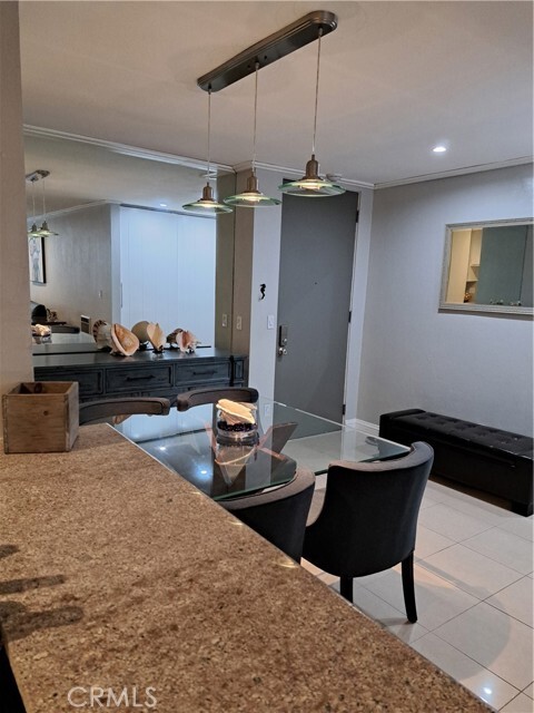 Foto del edificio - 6542 Ocean Crest Dr