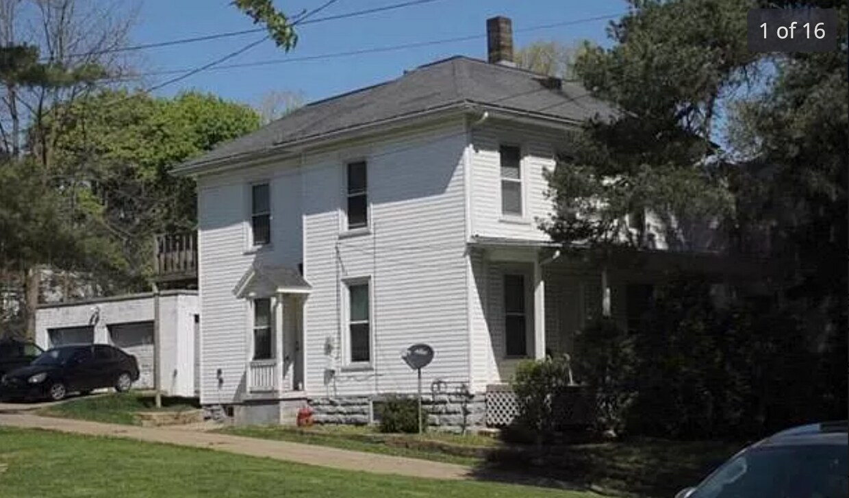 Primary Photo - 150 Wood St