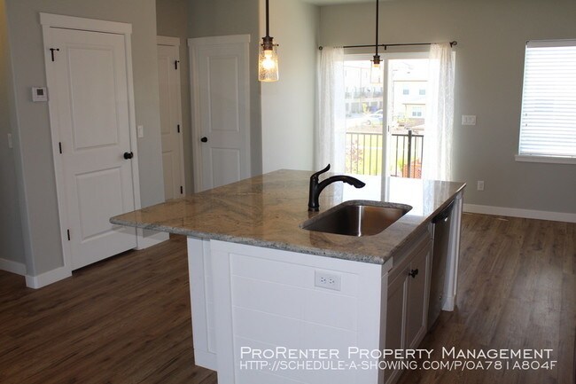 Foto del edificio - Gorgeous 2 Bed, 4 Bath Station Park Townhome