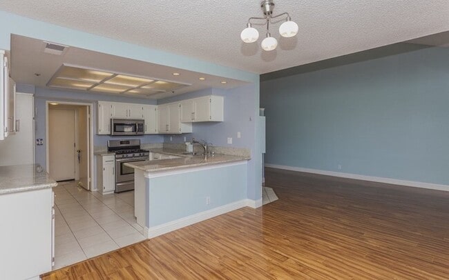 Building Photo - 8905 Grandville Cir