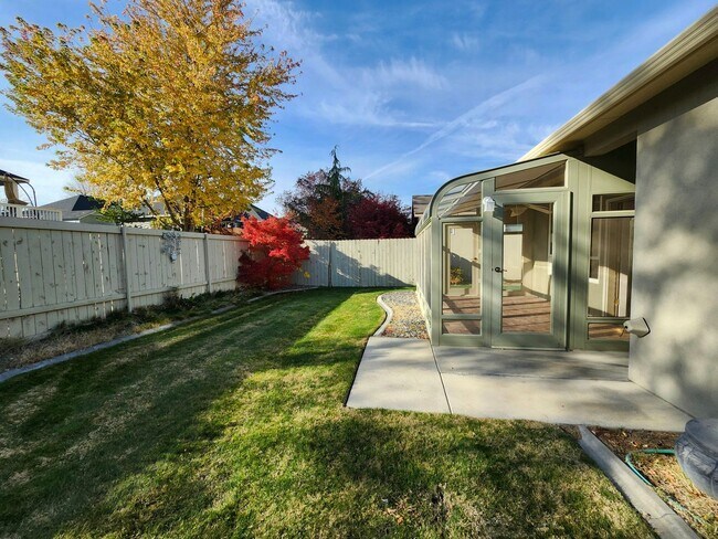Foto del edificio - 3547 Waterford St