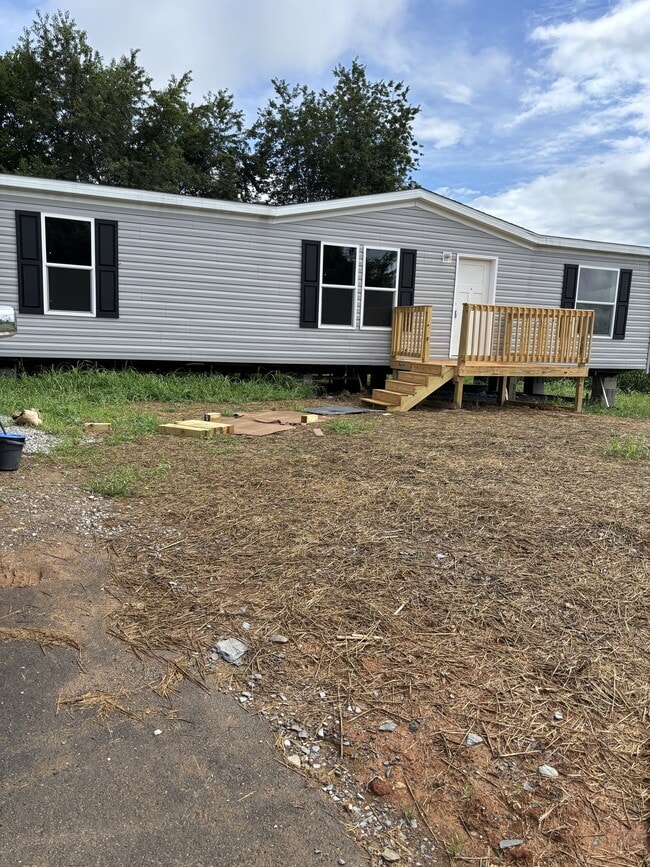 Building Photo - 304 Piper Dr