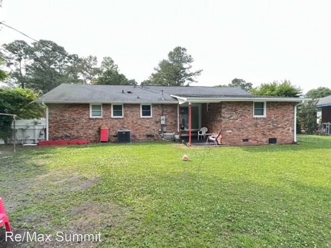 Building Photo - 4 br, 2.5 bath House - 1042 Robin Hood Avenue