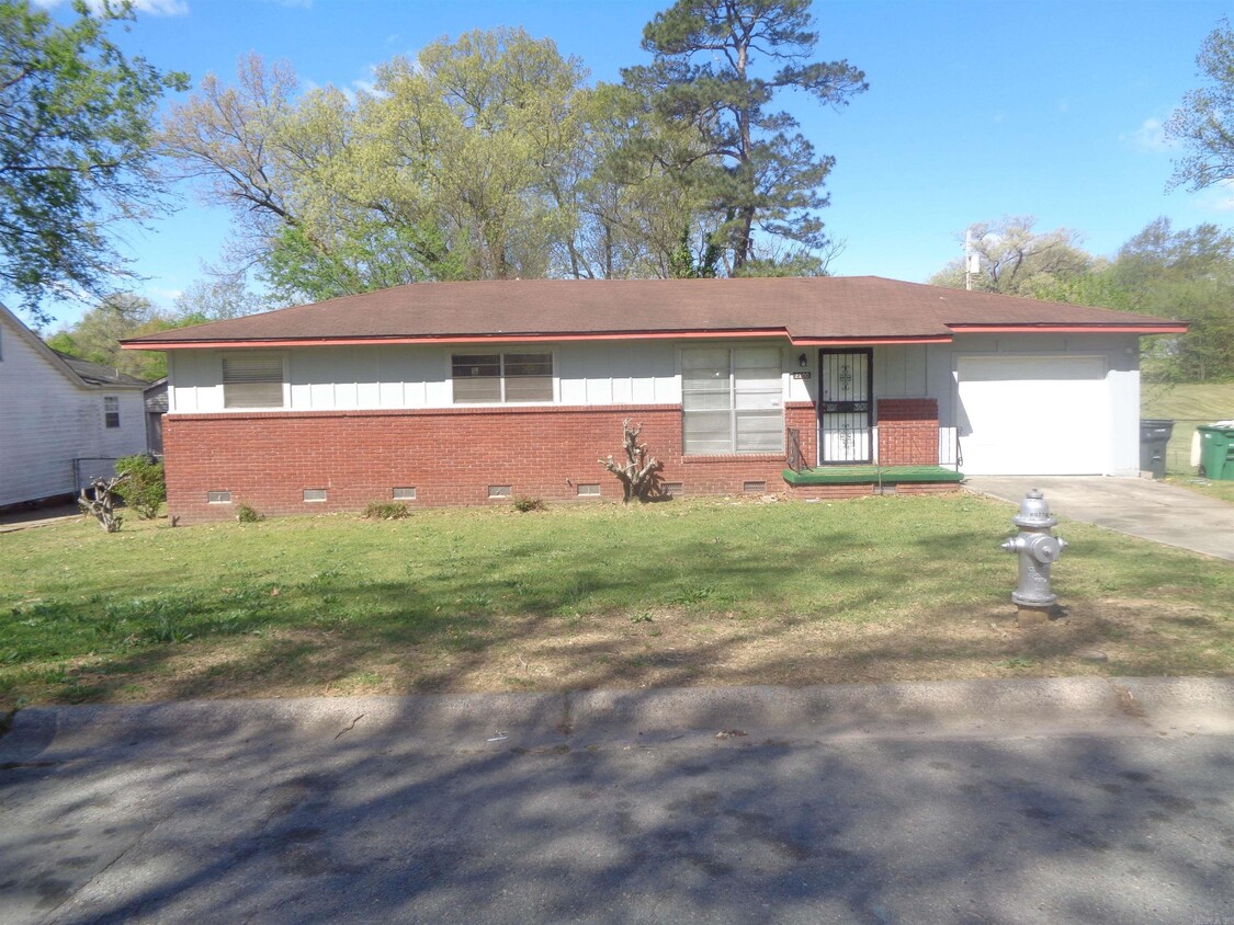 2200 S Dennison St, Little Rock, Ar 72202 - House Rental In Little Rock 