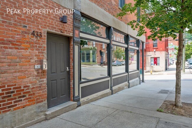 Building Photo - Beautiful 2 Bedroom in OTR/Pendleton!