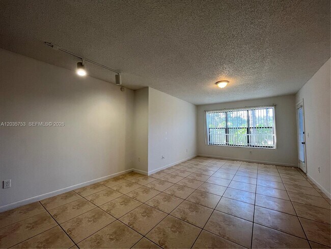 Foto del edificio - 4321 W McNab Rd