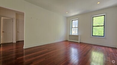 Building Photo - 20 Magaw Pl