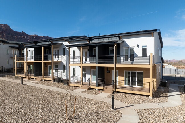 Building Photo - Desert Sol Villas