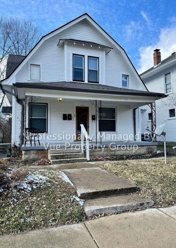 Primary Photo - 24 S Hawthorne Ln