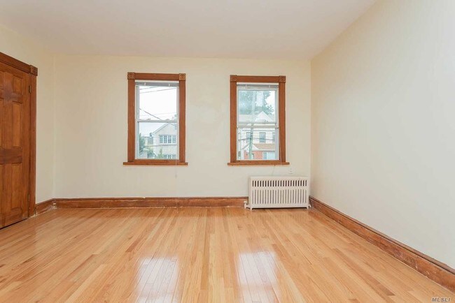 Foto del edificio - 148-16 11th Ave