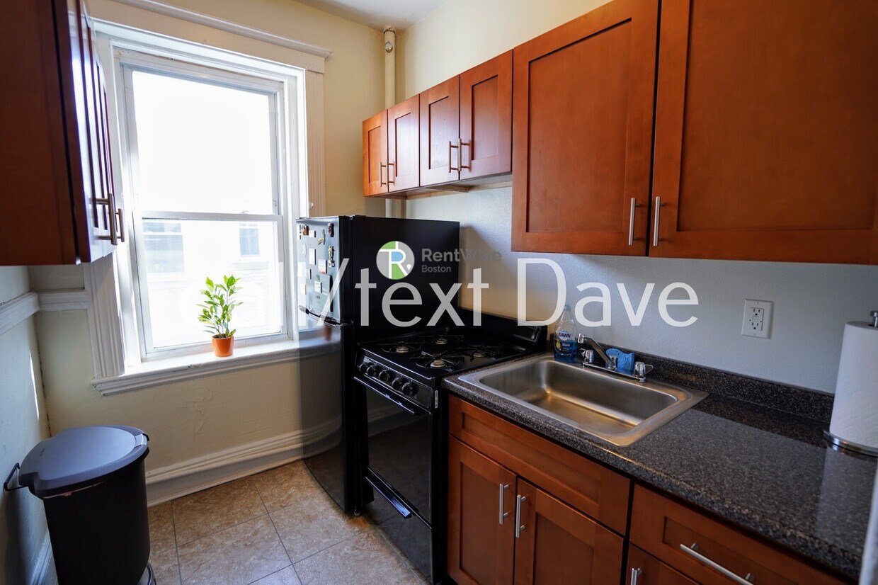 Primary Photo - 9 Egremont Rd