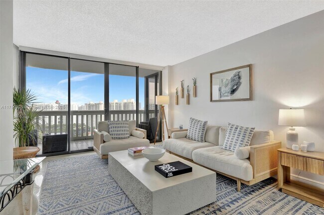 Foto del edificio - 1000 E Island Blvd