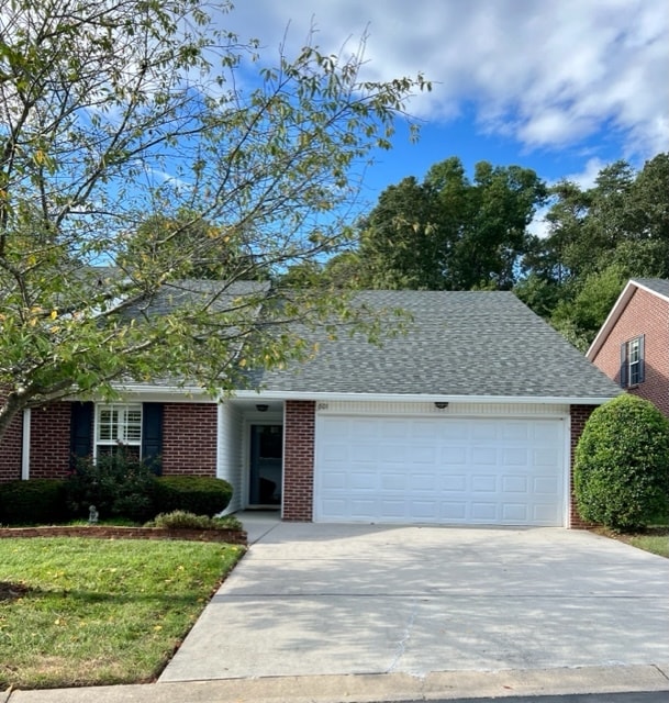Building Photo - 601 Concord Villas Way