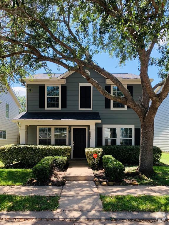 Steep Bank Village East Apartments for Rent with Hardwood Floors