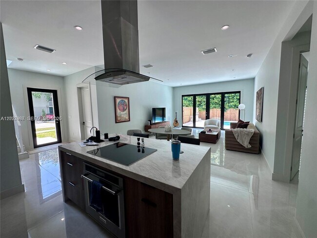 Foto del edificio - 8410 SW 65th Ave