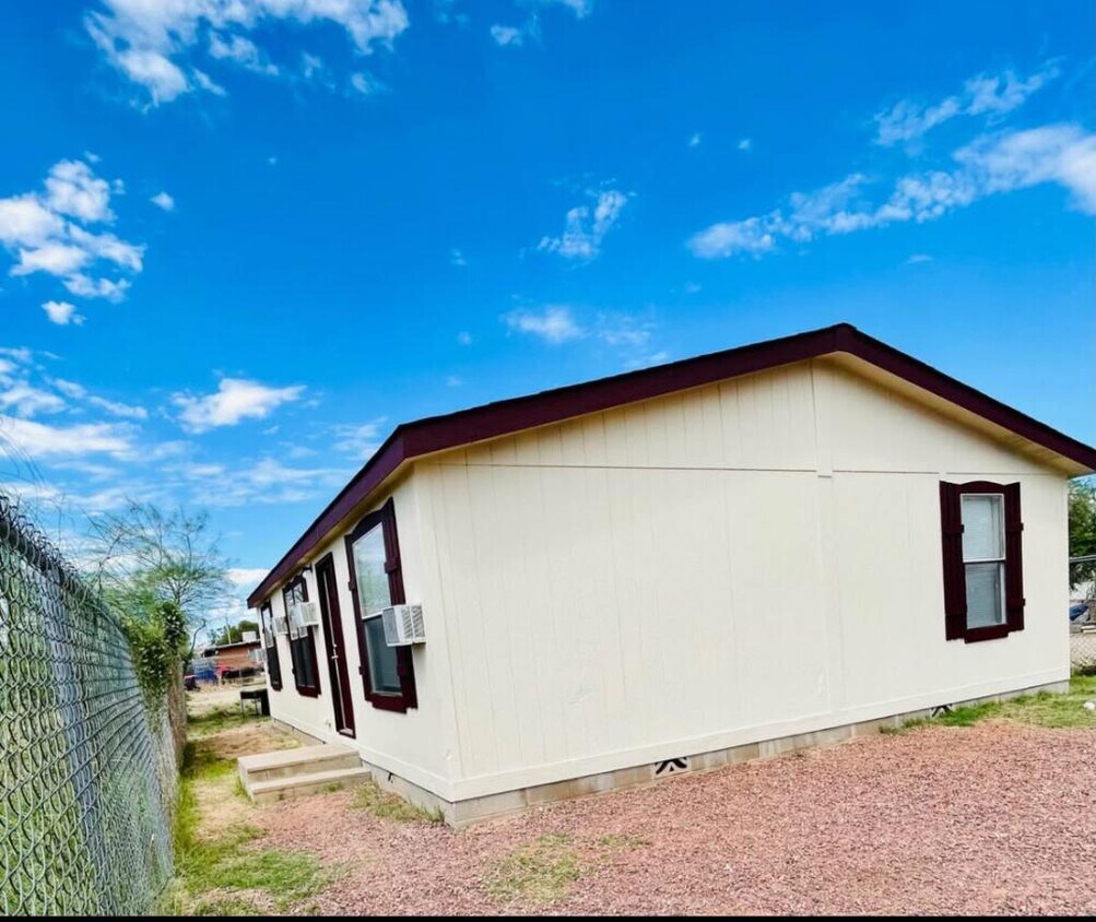 Foto principal - 1213 E 35th St