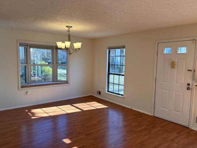 Building Photo - 65 Drewes Ct