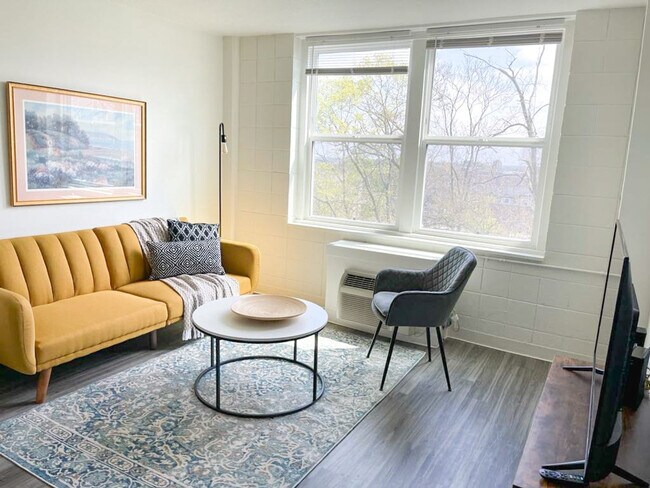 Foto del edificio - 2515 Burnet Ave