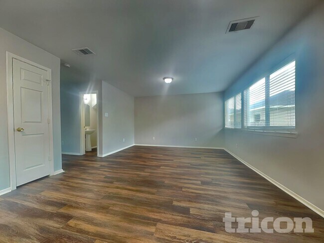 Foto del edificio - 20541 Patriot Park Ln