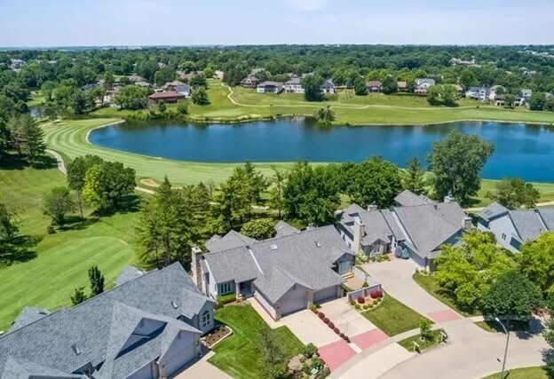 Building Photo - 1780 Country Club Dr