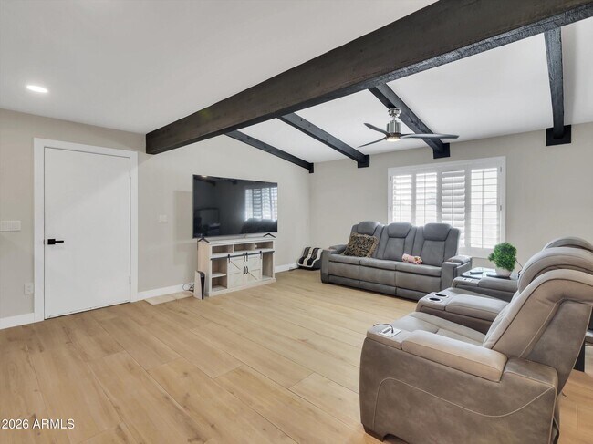 Foto del edificio - 5122 W Fallen Leaf Ln