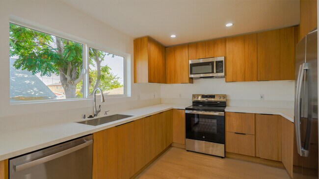 Foto del edificio - 130 W 59th Pl