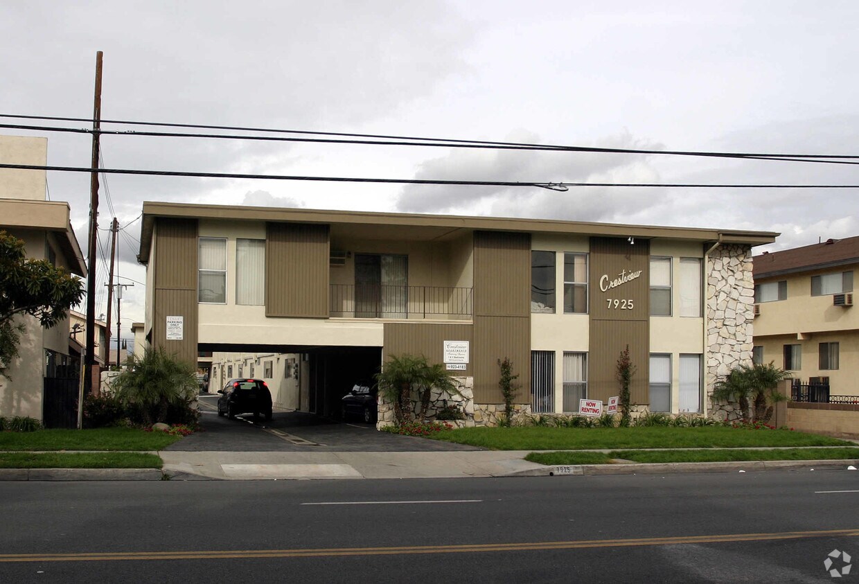 Primary Photo - Crestview Apartments