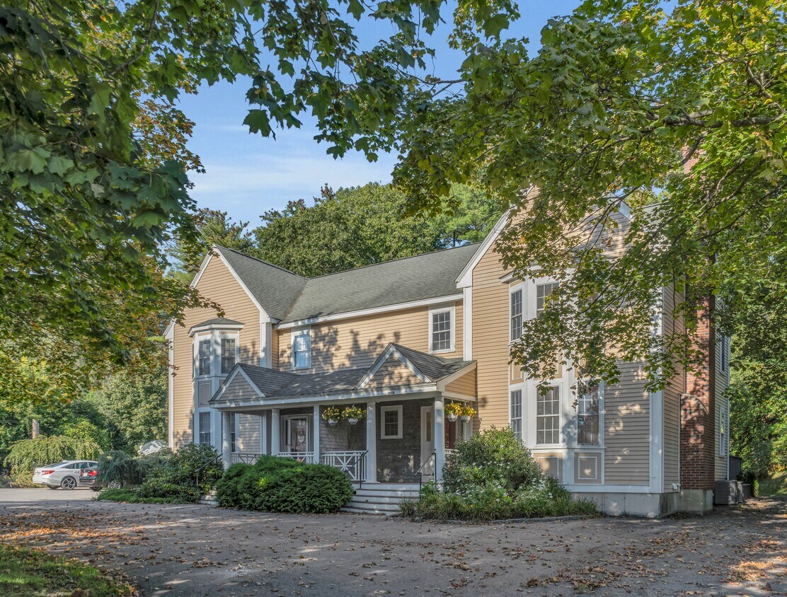 Primary Photo - 140 Low St