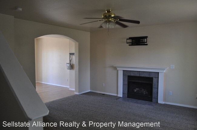 Building Photo - 4 br, 3.5 bath House - 5607 Marabou Way