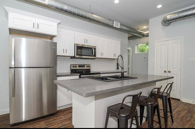 Foto del edificio - 3424-3426 Tuam St