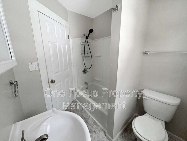 Building Photo - 471 West Fourth Street