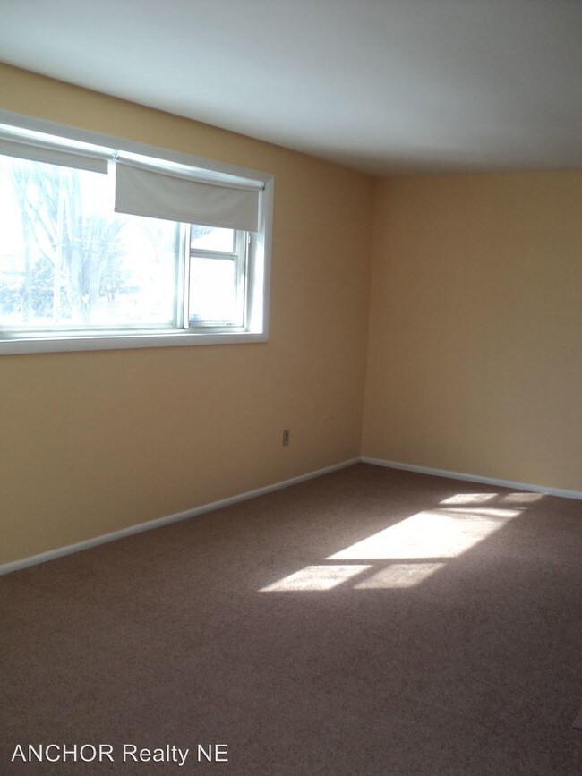 Building Photo - 573 Selma St