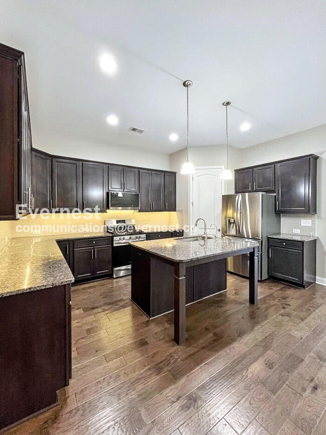 Building Photo - 2067 Inland Dr