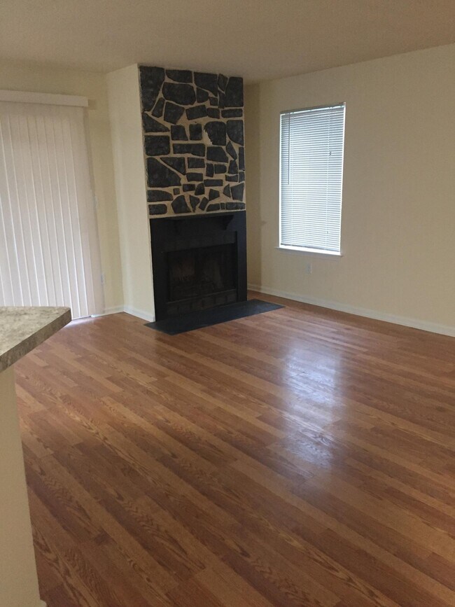 Foto del edificio - 4713 Red Duck Ct