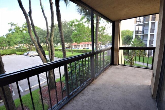 Building Photo - 2025 Lavers Cir