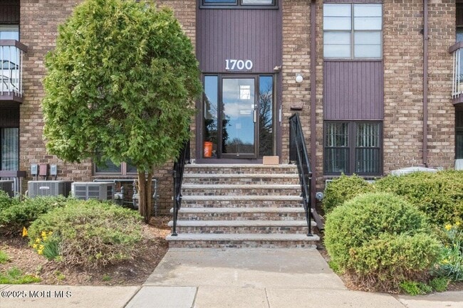 Building Photo - 1714 Country Mill Dr
