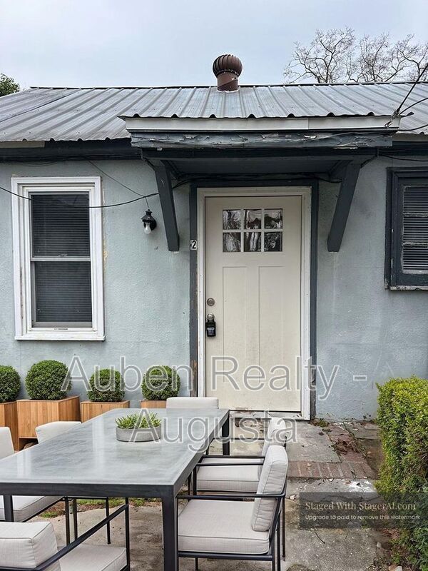 Foto principal - 1712 Central Ave