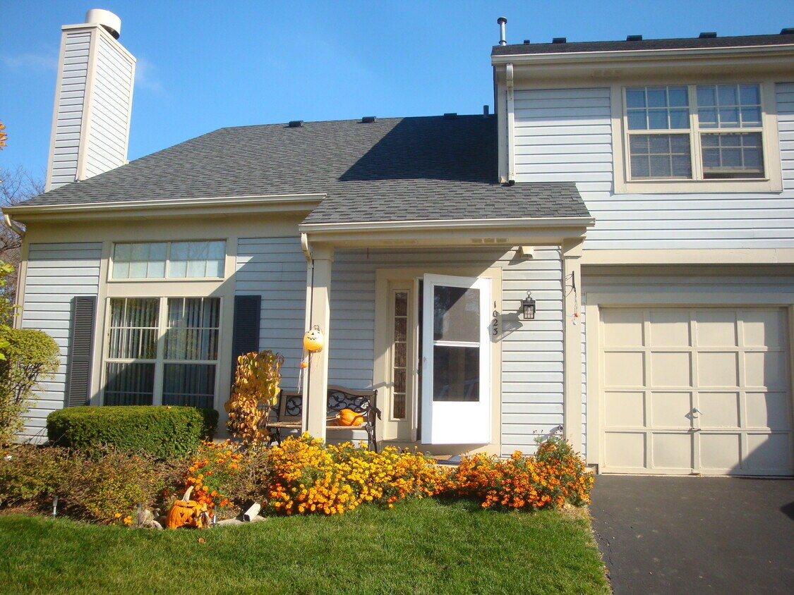 1203 N Knollwood Dr, Palatine, IL 60067 Townhome Rentals in Palatine