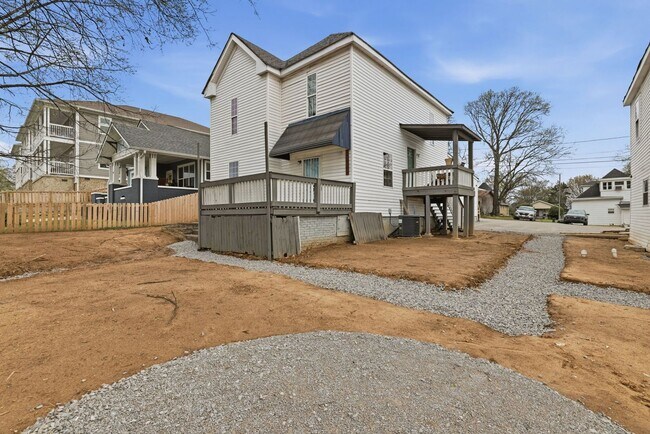 Building Photo - 2009 McCallie Ave