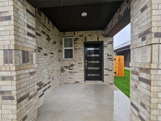 Building Photo - 5823 Quest Valley Dr