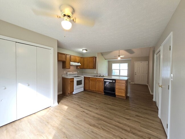 Building Photo - FOR RENT! Jeffersontown! 3 Bedrooms, 2 Full Bathrooms. $1,599/month. NEWer Paint, NEWer Hardwood ...