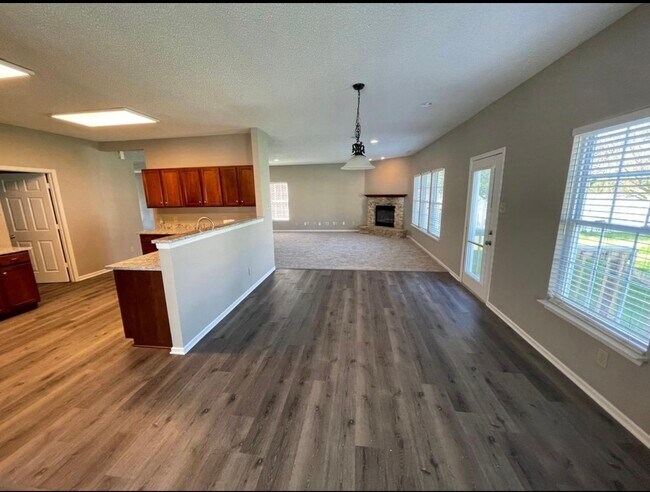 Foto del edificio - 12550 E 131st St