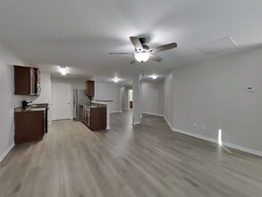 Building Photo - 32608 Decker Creek Dr