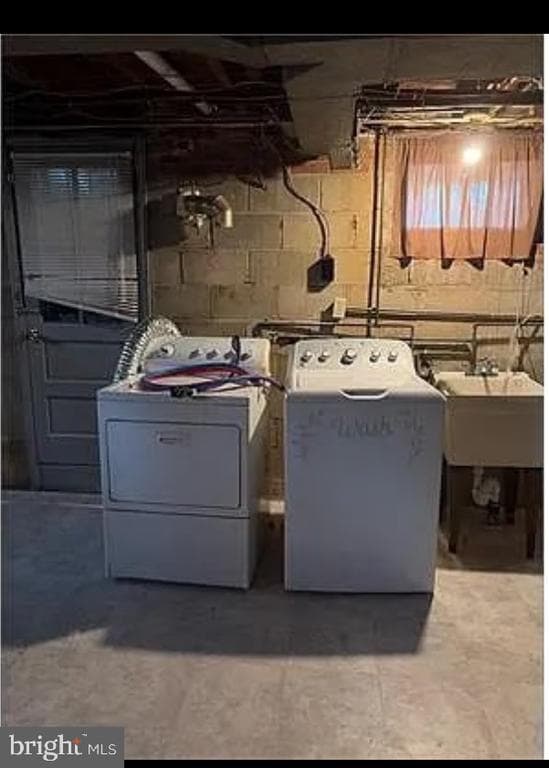 Building Photo - 3909 Rosecrest Ave