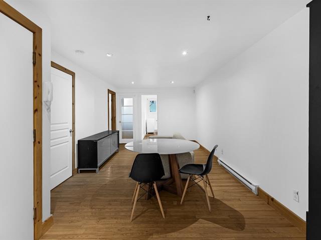 Building Photo - 3180 Rue Sainte-Catherine E