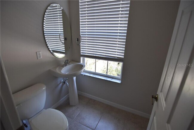 Foto del edificio - 1751 Grand Rue Dr