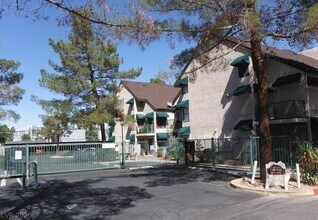Building Photo - 480 Elm Dr