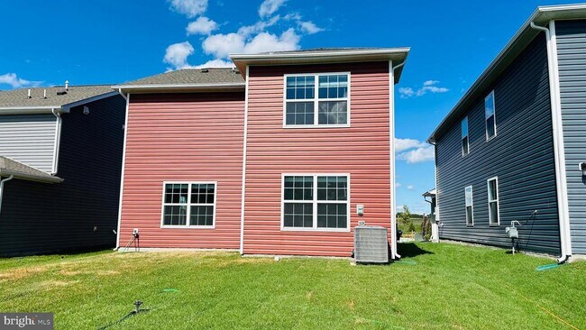 Building Photo - 176 Hamstead Dr