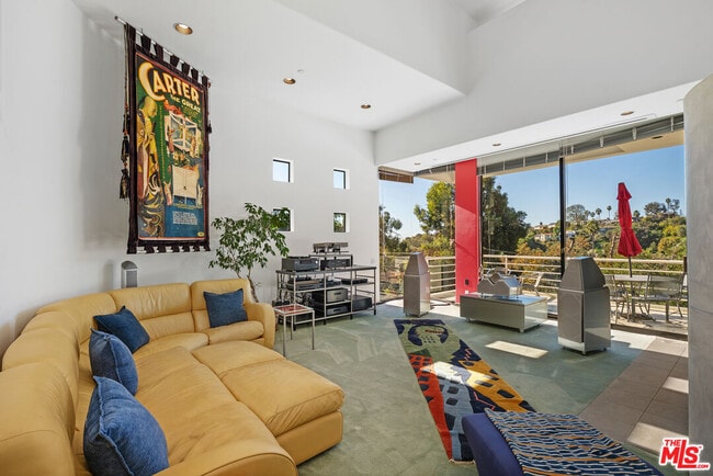 Foto del edificio - 477 Upper Mesa Rd