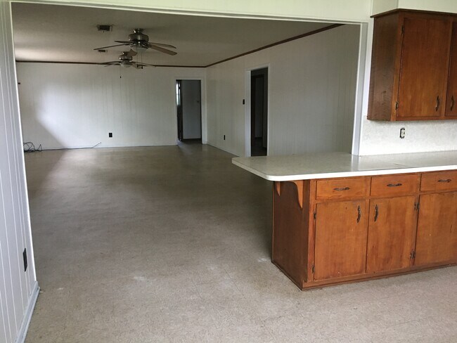 Building Photo - 4215 Folsom Dr
